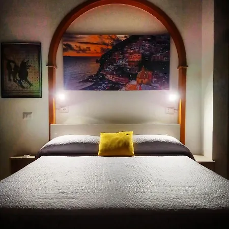 Amphitheatrum Gate בית הארחה פומפיי