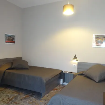 Amphitheatrum Gate בית הארחה פומפיי