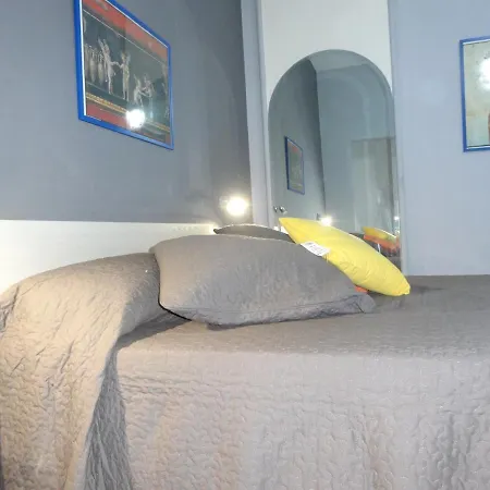 בית הארחה Amphitheatrum Gate פומפיי