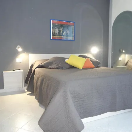 בית הארחה Amphitheatrum Gate פומפיי